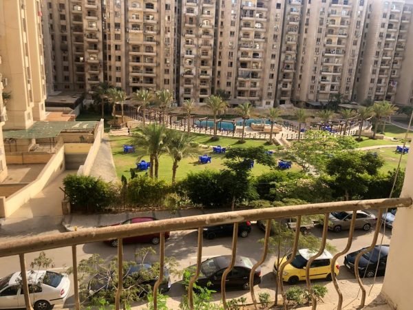 شقه للايجار في جراند سيتي زهراء المعادي فيو علي النادي مباشر