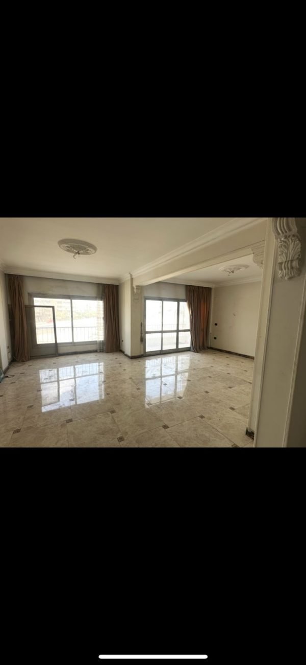 ⁦شقه للبيع في نيركو الشطر الخامس ب المعادي فيو امامي واجهه علي الشارع  الرئيسي وتطل  علي حديقه⁩ - الصورة ⁦2⁩