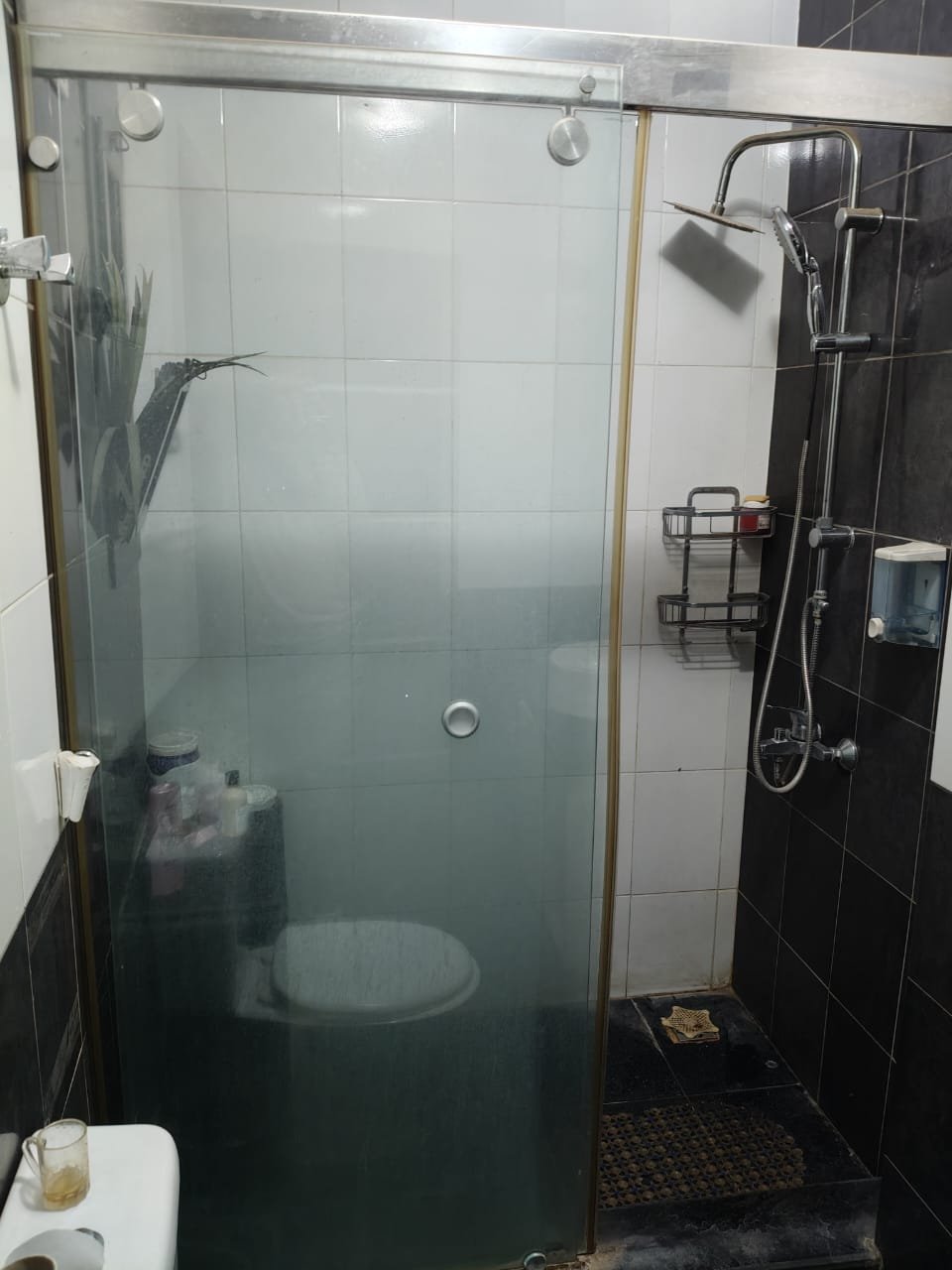 شقه للبيع في مدينه المعراج زهراء المعادي علي الشارع الرئيسي  فيو امامي واجهه