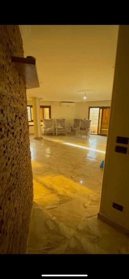 شقه للبيع في  زهراء المعادي  بجوار  مرور المعادي   فيو امامي