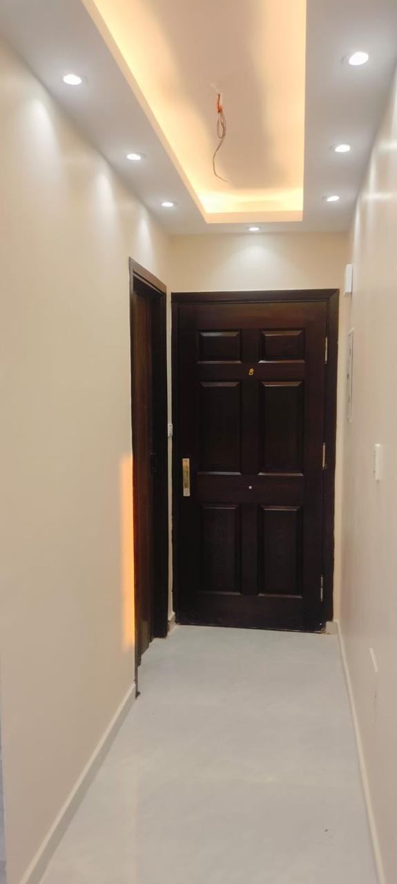 شقه للايجار اول  سكن  في  زهراء المعادي  بجوار  الزهراء    الرئيسي امام المسجد الكويتي