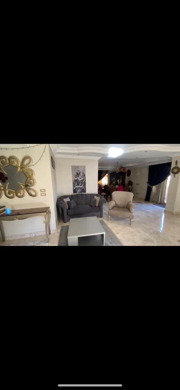 شقه للبيع في زهراء المعادي  المعراج العلوي  فيو امامي مفتوح