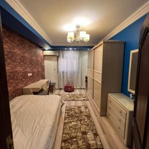 شقه للبيع في زهراء المعادي الحي الايطالي فيو مفتوح علي الشارع الرئيسي