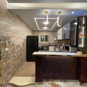 شقه للايجار في  زهراء المعادي  شارع الخمسين بجوار  ستريب  وان مول