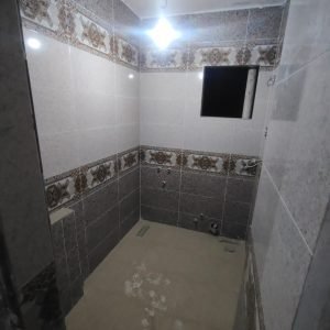 شقه  للبيع  اول سكن في زهراء المعادي في المتفرع من الخمسين  في الرقابه الاداريه  فيو امامي