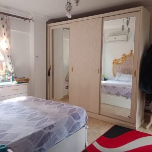 شقه للبيع في المعراج زهراء  المعادي فيو امامي  واجهه  وبحري