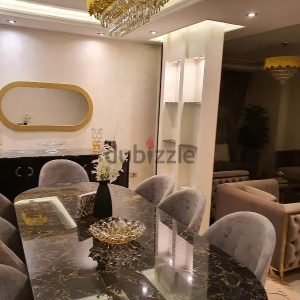 شقه للبيع في زهراء المعادي تيجان 2 فيو امامي  واجهه وبحري