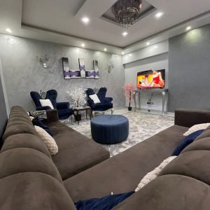 شقه للايجار  المفروش  في  كمبوند تبارك علي دائري المعادي