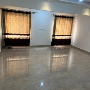 شقه للايجار في  شارع الخمسين قلب  زهراء المعادي  بجوار  مول  الخمسين