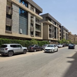 شقه للبيع في الشطر السابع كمبوند بالم الزهراء فيوامامي ارقي كمبوند في الزهراء